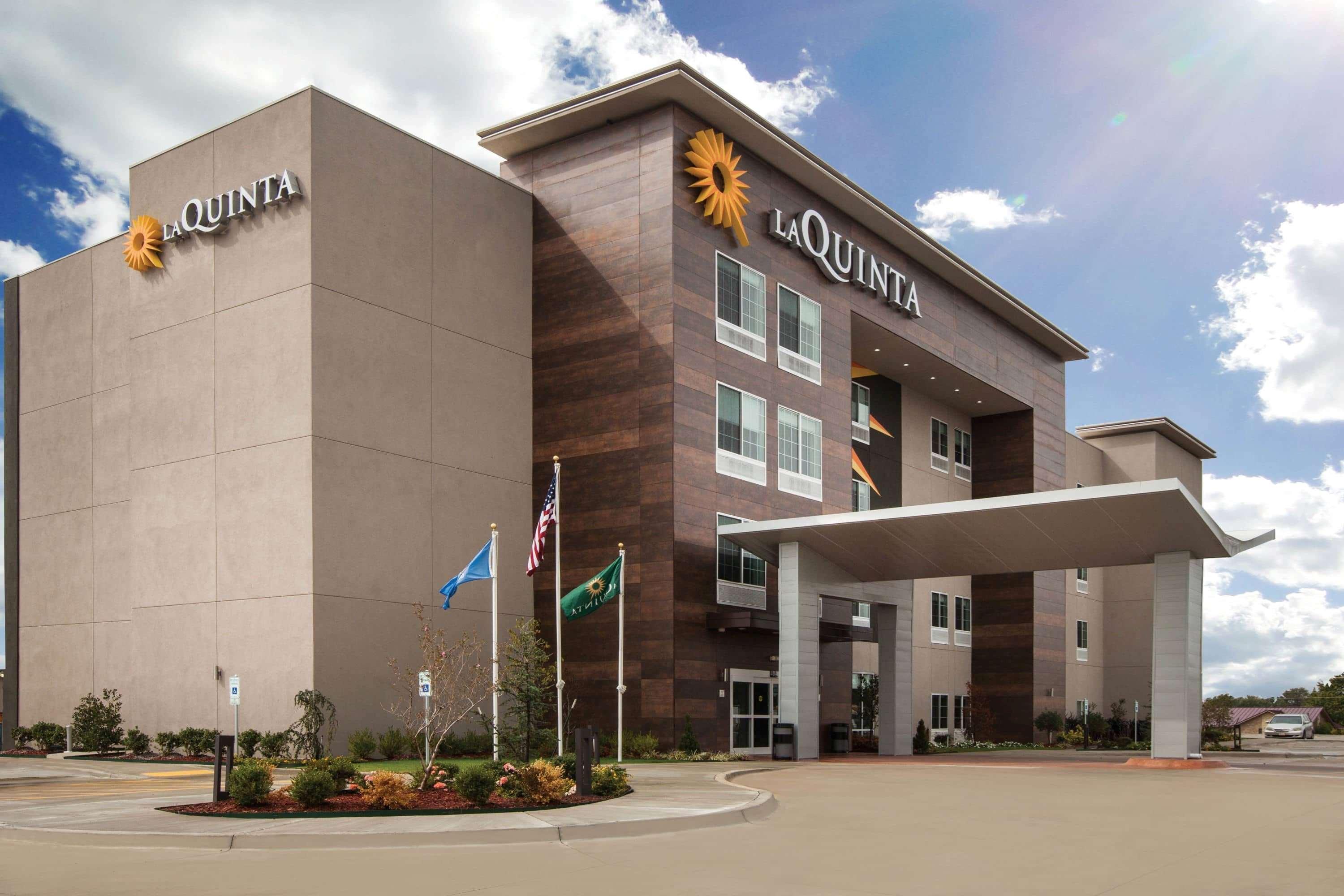 La Quinta By Wyndham Owasso Hotel Exterior photo